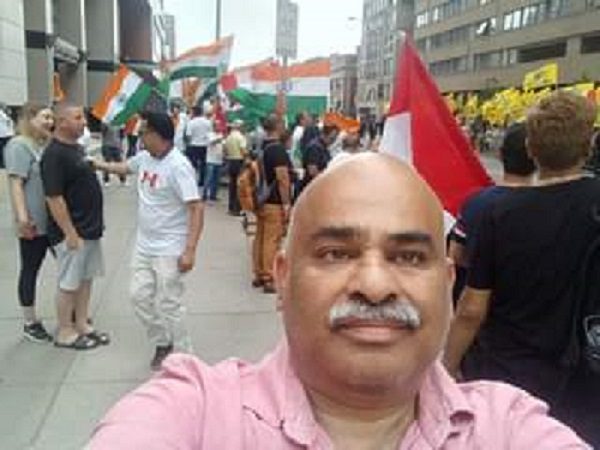 Indian Man Stands Up Against Khalistanis Who Disrespect Indian National Flag In Canada, Extremists Made Fake Claims: Fact-Check